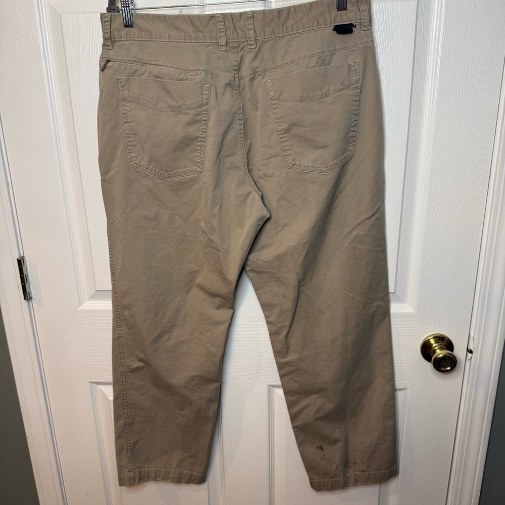 The North Face Khaki Chinos Classic Flat-Front Design Size 36 Waist GUC See Pics - Picture 4 of 9